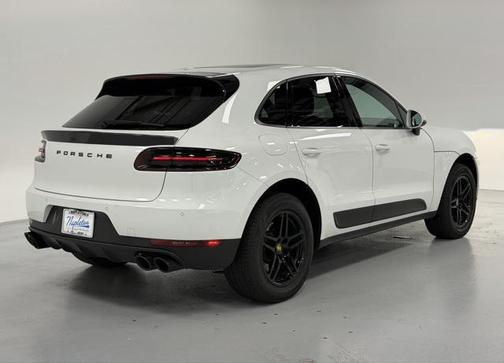 2018 Porsche Macan Base