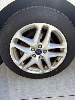 White Platinum Clearcoat Metallic 2016 Ford Fusion SE