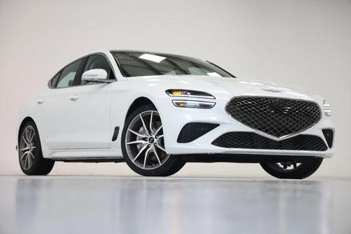 Uyuni White 2026 Genesis G70 2.5T AWD Prestige
