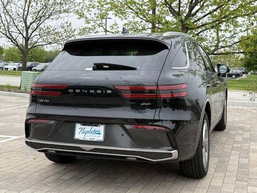2026 Genesis GV70 2.5T Advanced