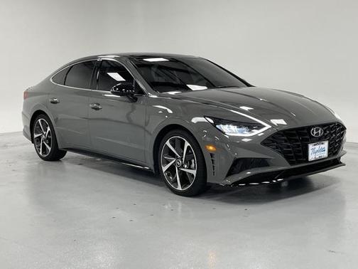 2022 Hyundai SONATA SEL Plus