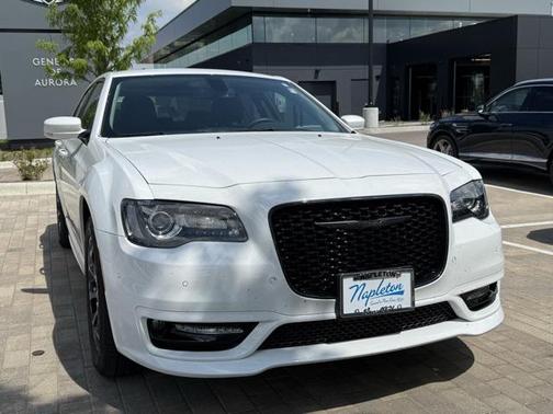 2022 Chrysler 300 Touring