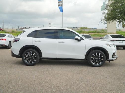 Platinum White Pearl 2026 Honda HR-V EX-L