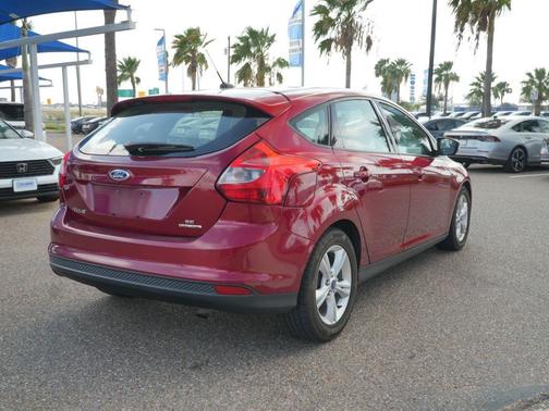 Ruby Red Metallic Tinted Clearcoat 2014 Ford Focus SE