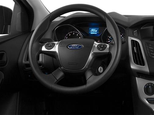 Ruby Red Metallic Tinted Clearcoat 2014 Ford Focus SE