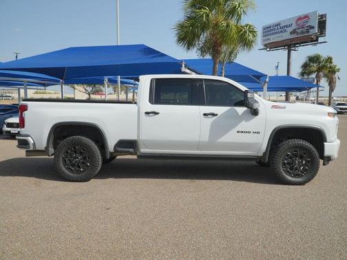 Summit White 2022 Chevrolet Silverado 2500 LTZ