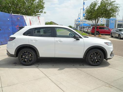 Platinum White Pearl 2026 Honda HR-V 2WD Sport