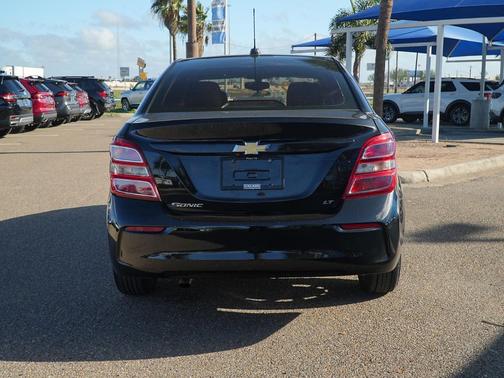 2020 Chevrolet Sonic FWD Sedan LT