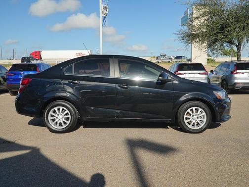 2020 Chevrolet Sonic FWD Sedan LT