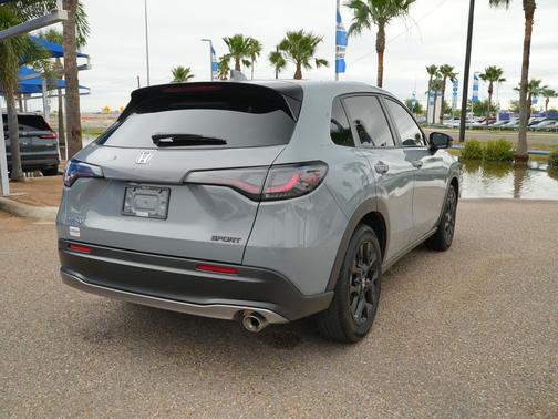 Urban Gray Pearl 2024 Honda HR-V 2WD Sport