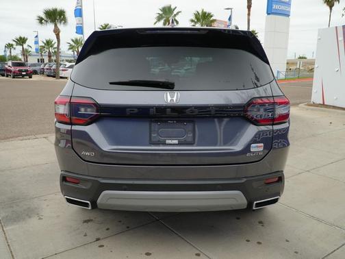 Modern Steel Metallic 2023 Honda Pilot AWD Elite