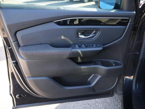 Crystal Black Pearl 2025 Honda Pilot Sport