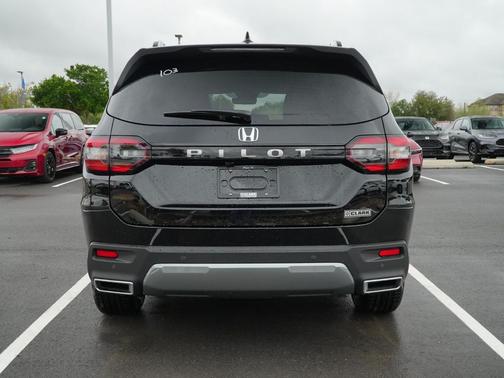 Crystal Black Pearl 2026 Honda Pilot EX-L