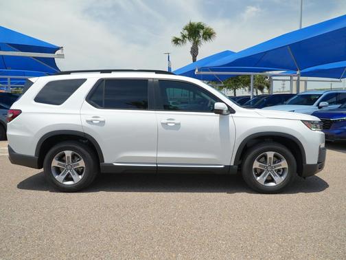 Platinum White Pearl 2026 Honda Pilot EX-L