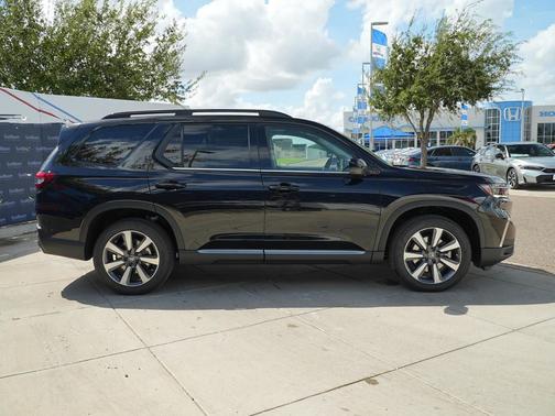 2025 Honda Pilot Touring 8-Passenger