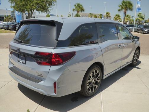 Sonic Gray Pearl 2026 Honda Odyssey Sport-L