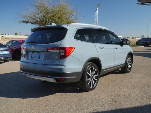 2022 Honda Pilot AWD Elite