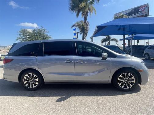 Lunar Silver Metallic 2024 Honda Odyssey EX-L