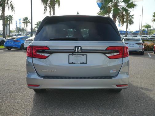 Lunar Silver Metallic 2024 Honda Odyssey EX-L