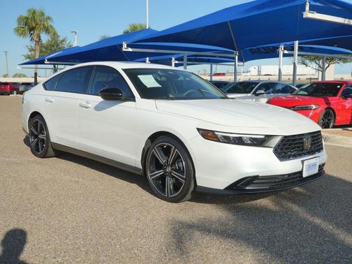 Platinum White Pearl 2026 Honda Accord SE