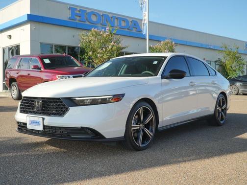 Platinum White Pearl 2026 Honda Accord SE