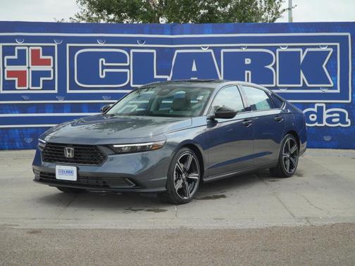 Meteorite Gray Metallic 2026 Honda Accord SE