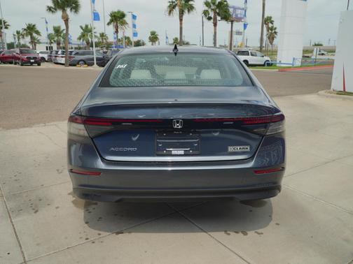 Meteorite Gray Metallic 2026 Honda Accord SE