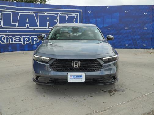 Meteorite Gray Metallic 2026 Honda Accord SE