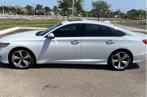Platinum White Pearl 2019 Honda Accord Touring 2.0T