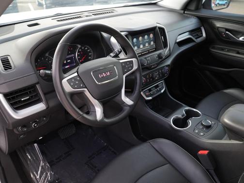 Summit White 2022 GMC Terrain SLT