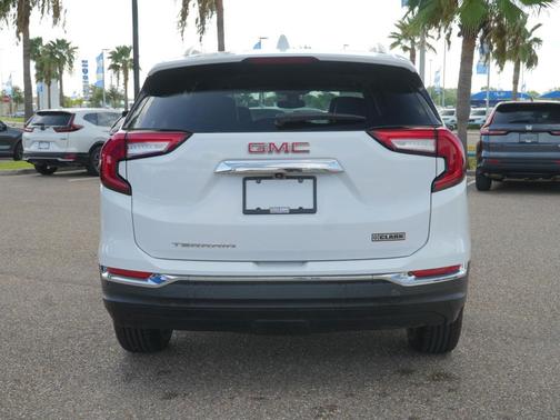 Summit White 2022 GMC Terrain SLT
