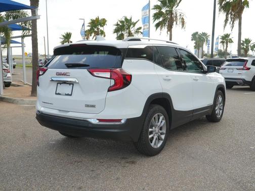 Summit White 2022 GMC Terrain SLT