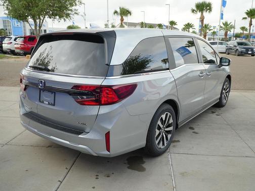 Solar Silver Metallic 2026 Honda Odyssey EX-L