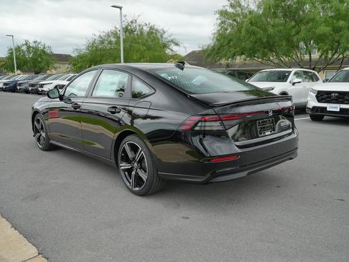Crystal Black Pearl 2026 Honda Accord Hybrid Sport
