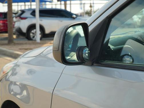 2015 Nissan Versa 1.6 S+