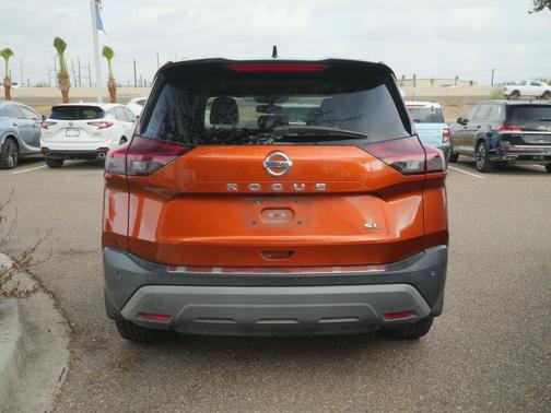 Sunset Drift Chromaflair/Super Black 2021 Nissan Rogue SL