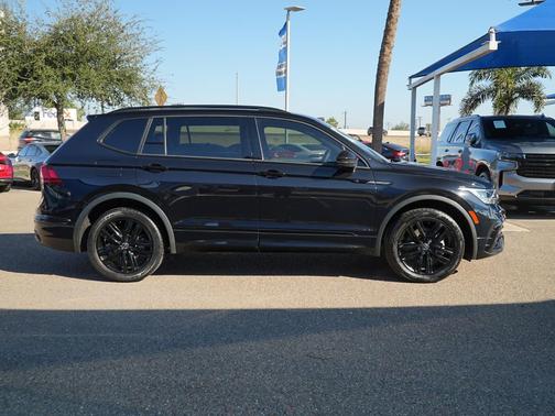 2022 Volkswagen Tiguan 2.0T SE R-Line Black