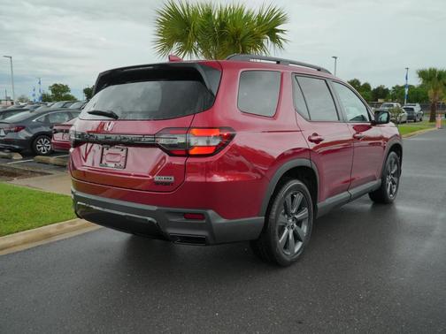 Radiant Red Metallic II 2026 Honda Pilot Sport