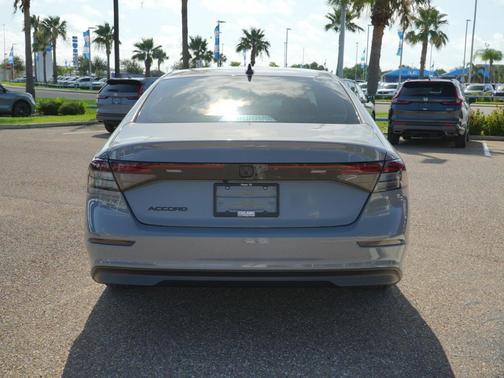 Urban Gray Pearl 2025 Honda Accord SE
