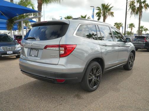Lunar Silver Metallic 2022 Honda Pilot AWD Special Edition