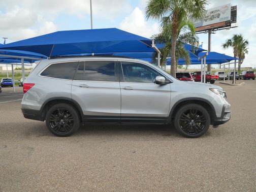 Lunar Silver Metallic 2022 Honda Pilot AWD Special Edition