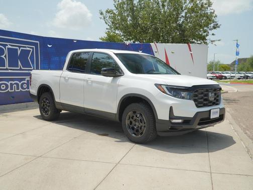 Platinum White Pearl 2026 Honda Ridgeline TrailSport+