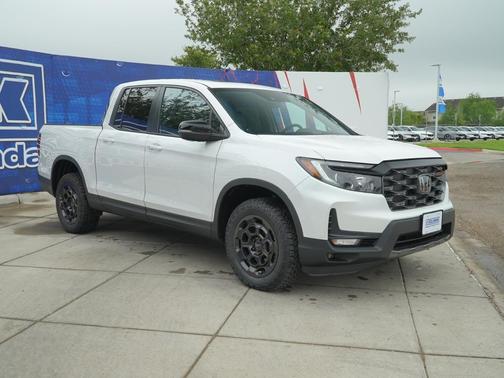 Platinum White Pearl 2026 Honda Ridgeline TrailSport+