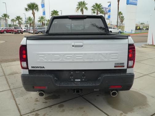 Platinum White Pearl 2026 Honda Ridgeline TrailSport+