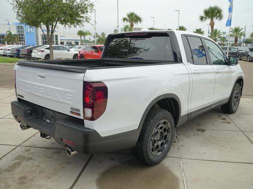 Platinum White Pearl 2026 Honda Ridgeline TrailSport+