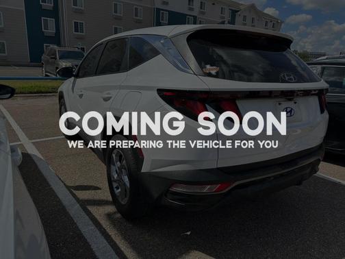 2023 Hyundai TUCSON SE