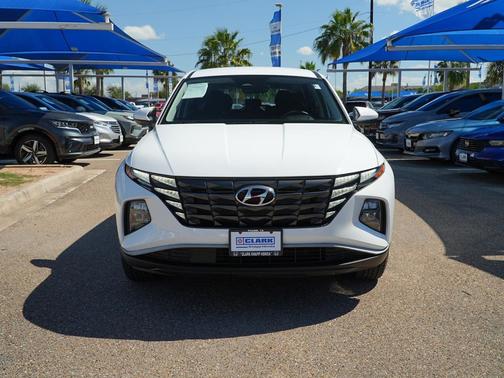 2023 Hyundai TUCSON SE