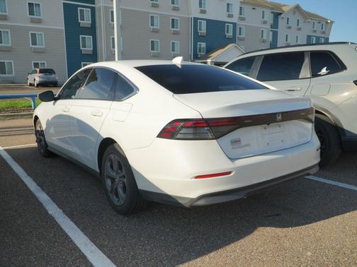 Platinum White Pearl 2024 Honda Accord EX