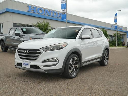 Dazzling White 2018 Hyundai TUCSON Sport
