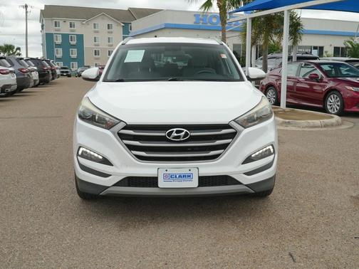 Dazzling White 2018 Hyundai TUCSON Sport
